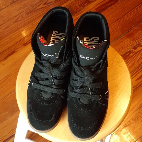 skechers hidden heel sneakers